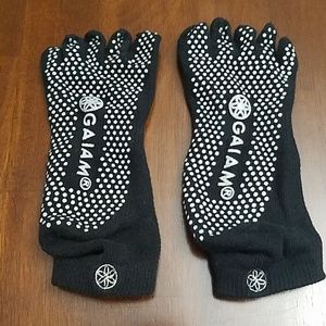 GAIAM Black Socks